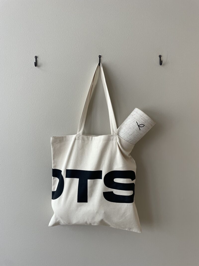 ROOTS canvas bag