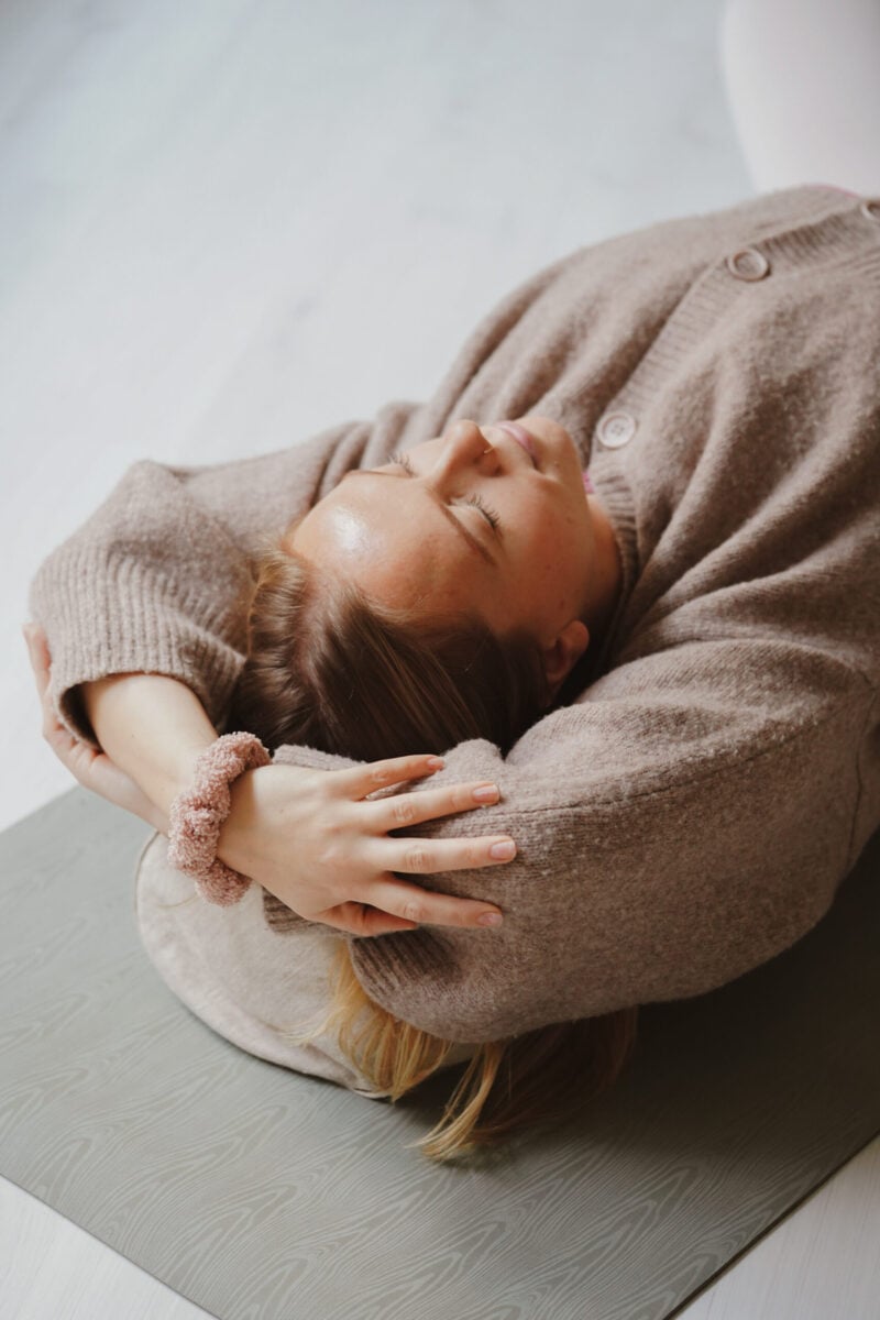 Late night Yin + yoga nidra / maaliskuu