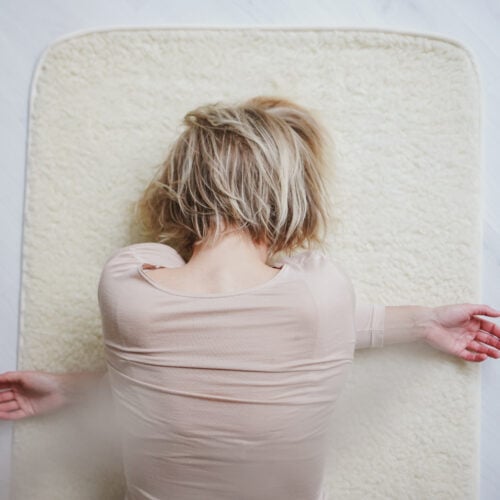 Late night Yin + yoga nidra / joulukuu