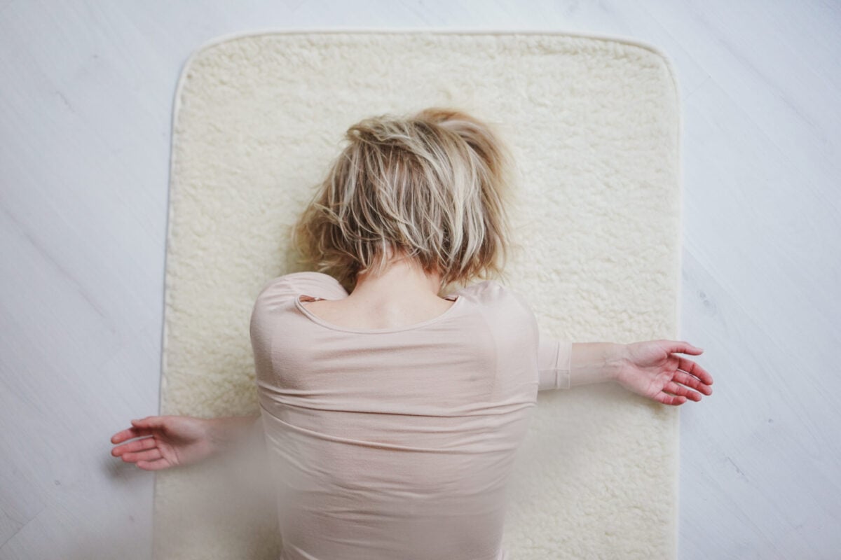 Late night Yin + yoga nidra / joulukuu