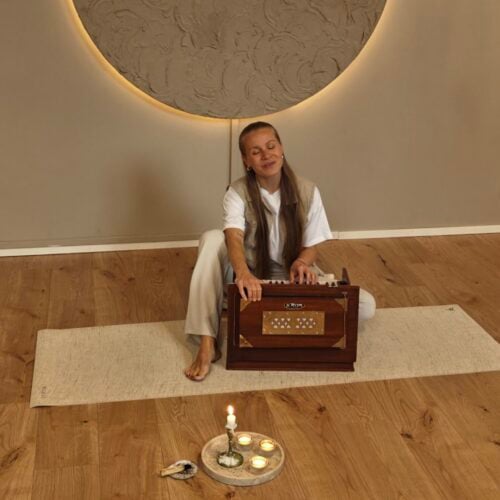 Mantrapiiri / Kirtan